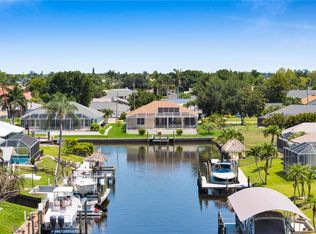2010 SE 13th Ter, Cape Coral, FL 33990