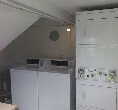 3rd image of 35 Dufferin St APT 3