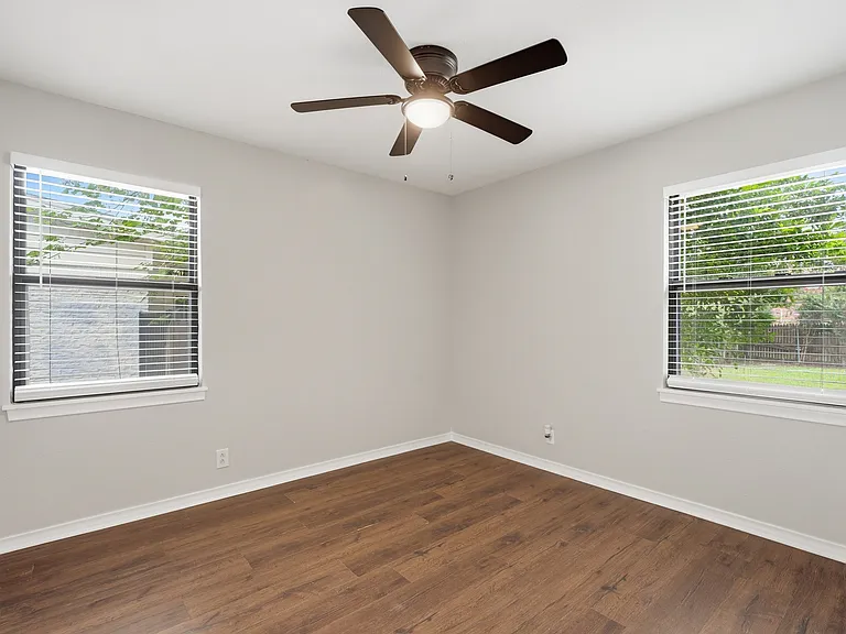 1510 Juanita Dr — Photo 19