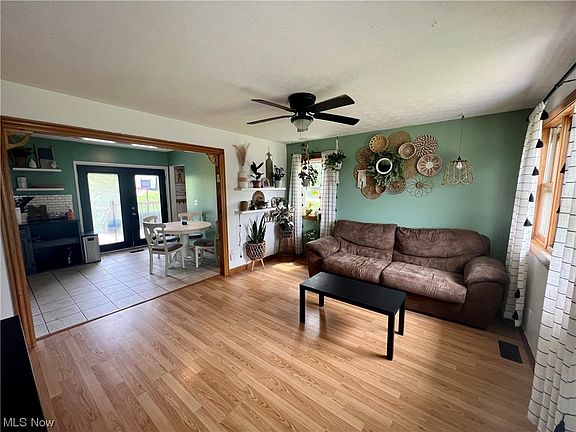 3rd image of 2755 Marion Oaks Dr