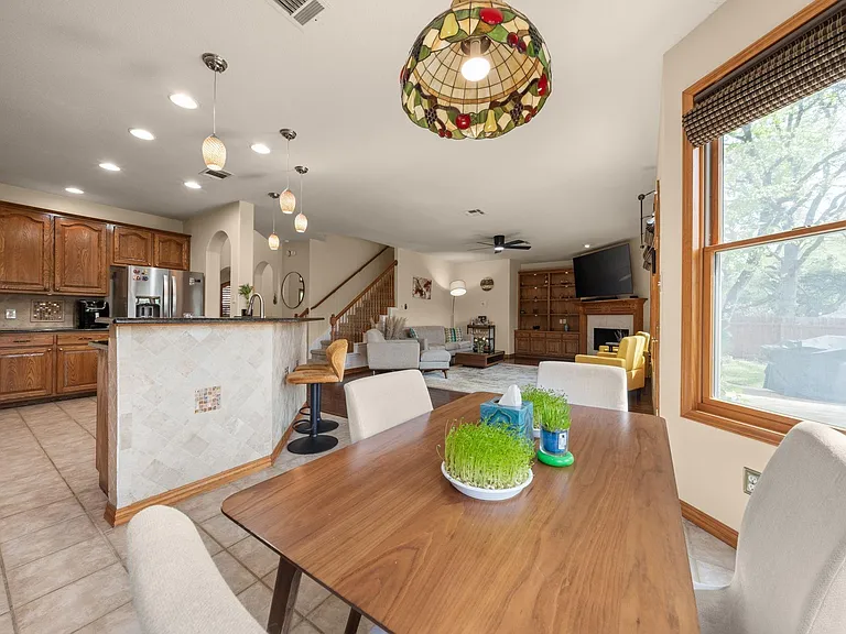 1512 Amelia Dr — Photo 13
