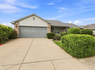 510 E Quail Ridge Dr, Westfield, IN 46074