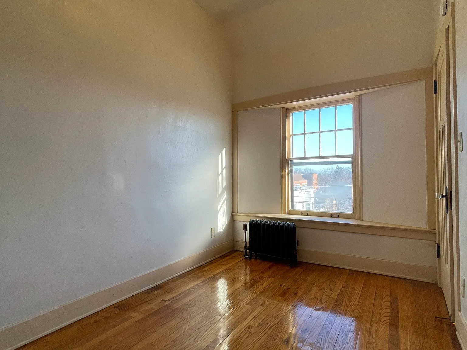 1 bed, $995 — Photo 2