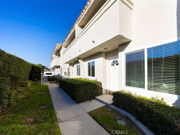11324 215th St APT 4, Lakewood, CA 90715