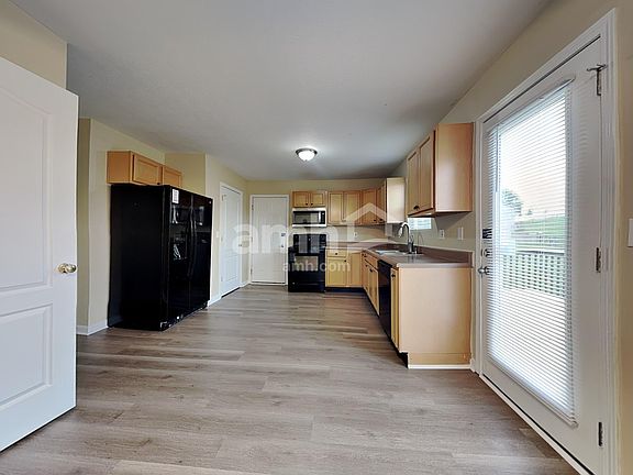 4th image of 9021 Braxton Dr