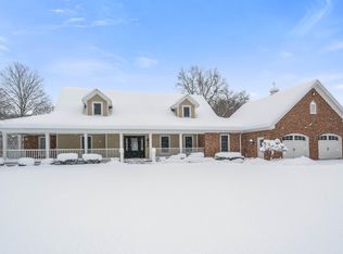 9825 Almena Dr, Kalamazoo, MI 49009