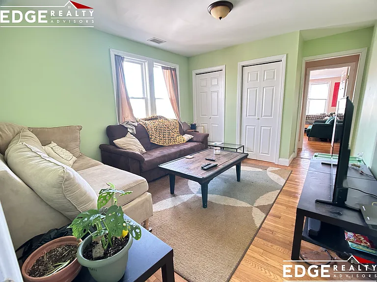 27 Bostonia Ave #2A — Photo 3