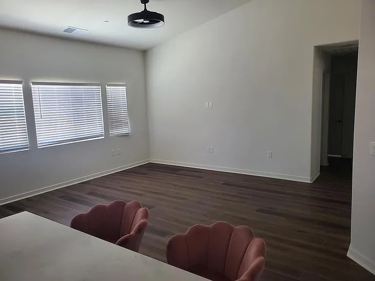 2398 Jackson Ct — Photo 5