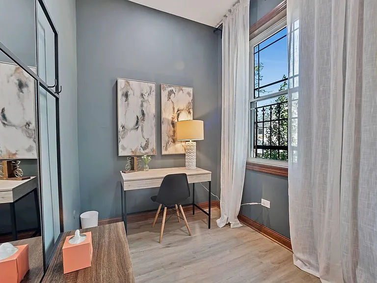 1807 W Erie St #2 — Photo 18