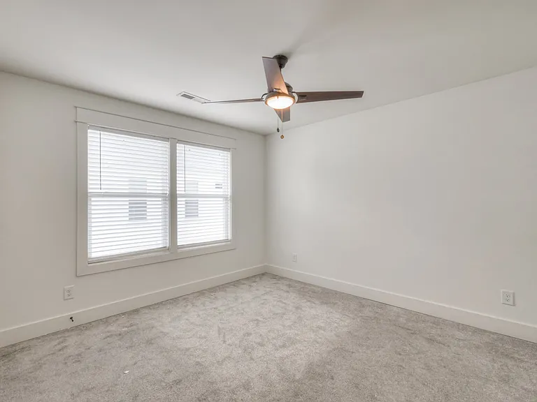 2404A Middle St — Photo 8