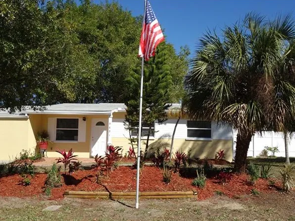9891 52nd St, Pinellas Park, FL 33782