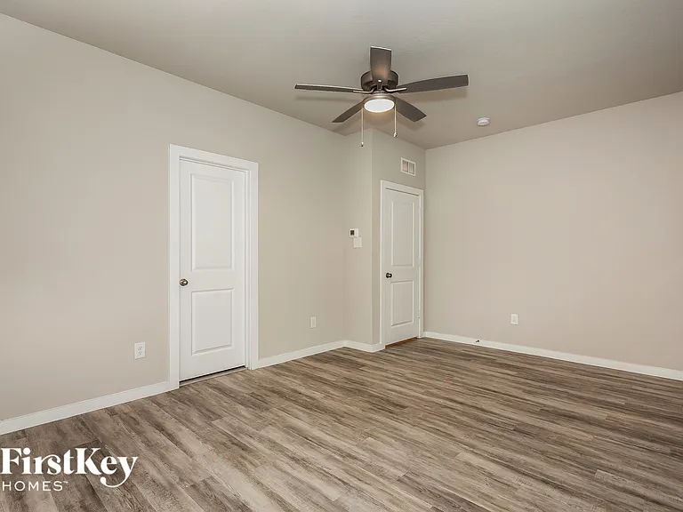 613 Sophia Way — Photo 8