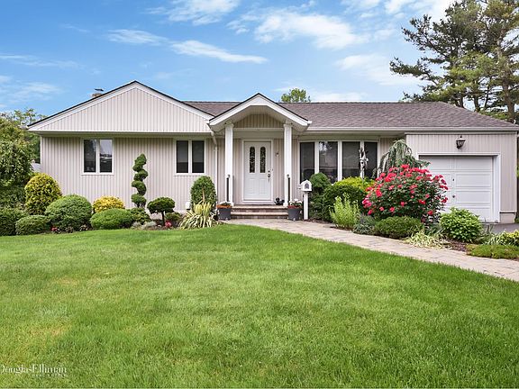 2nd image of 14 Pine Dr