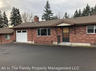 313 Warner Milne Rd APT E, Oregon City, OR 97045