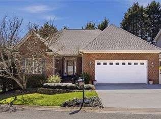 209 Brooks Landing Dr, Winston Salem, NC 27106