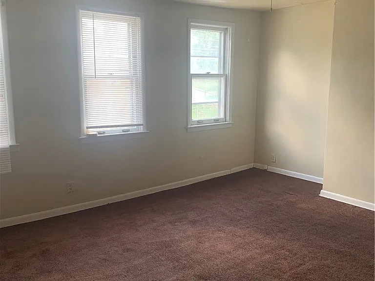 310 Knox Ave — Photo 14