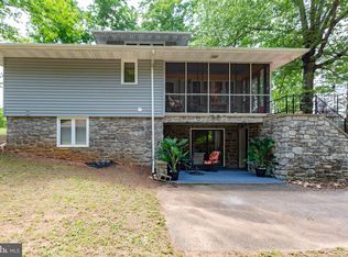 3406 Lakeview Pkwy, Locust Grove, VA 22508