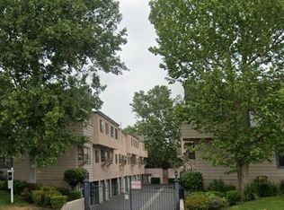 7904 N Topanga Canyon Blvd #4, Canoga Park, CA 91304