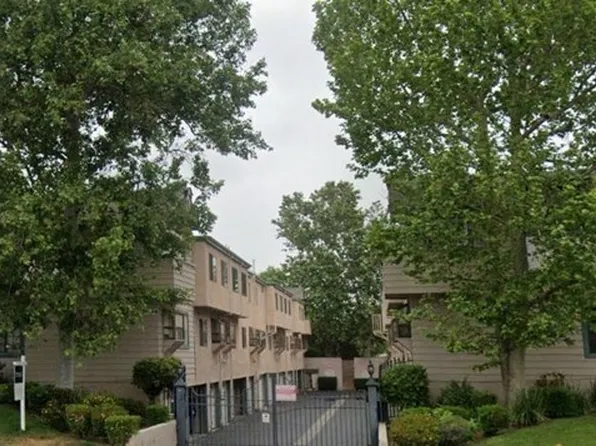 7904 N Topanga Canyon Blvd #4, Canoga Park, CA 91304