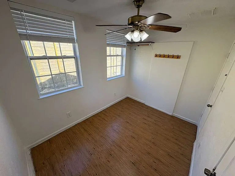4602 Elwood Rd — Photo 2