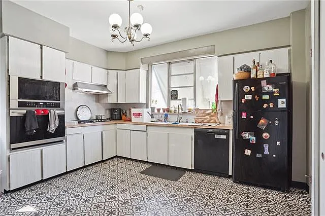 7018 S Claiborne Ave — Photo 9
