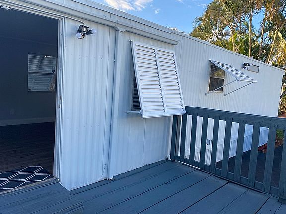 2nd image of 4791 SW 82nd Ave #38