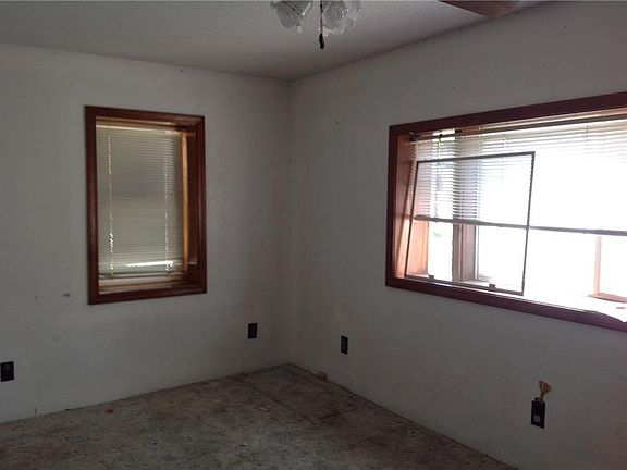 3rd image of 806 S Carlisle Ave