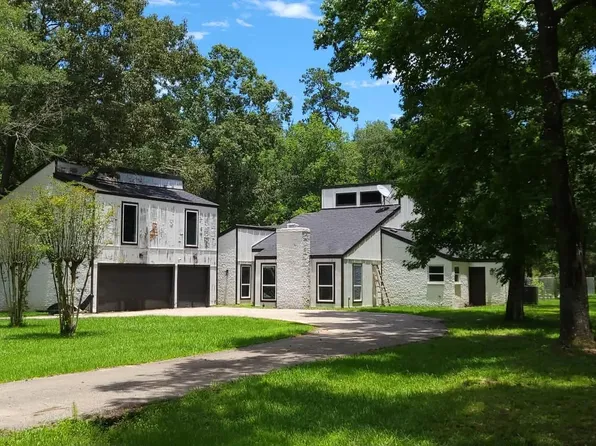 854 Fairway Dr, New Caney, TX 77357