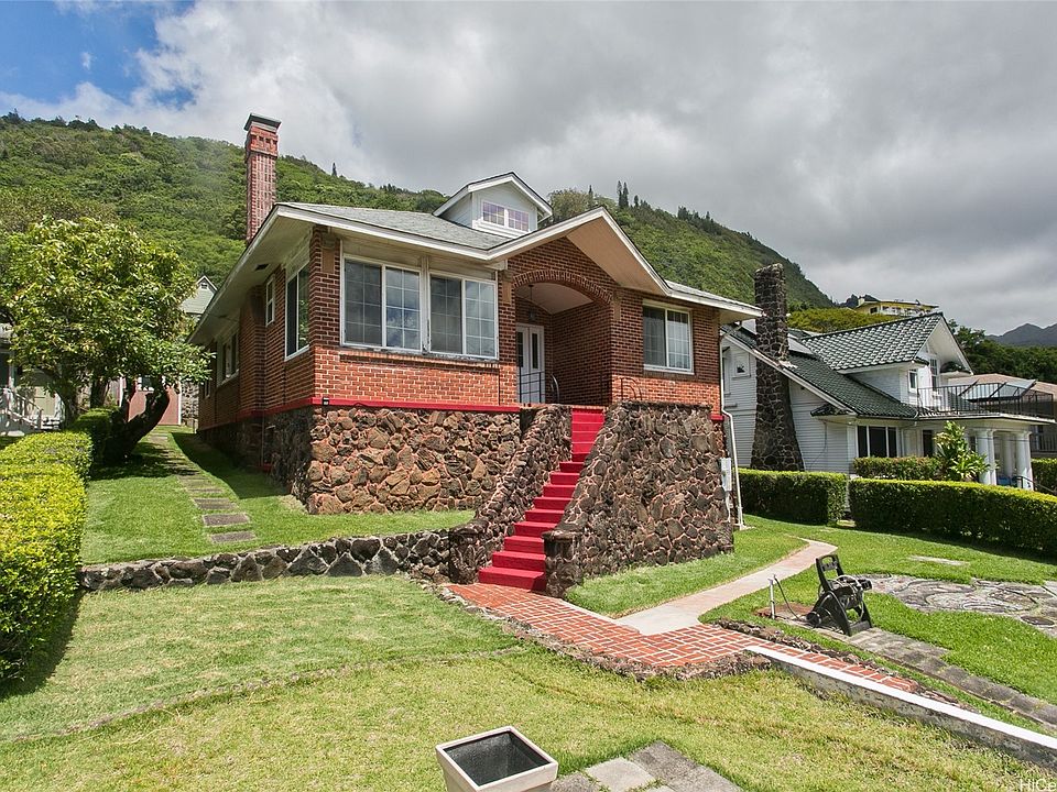 1st image of 2742 Manoa Rd