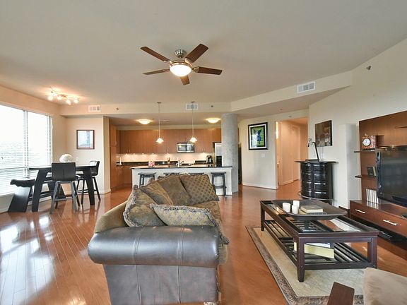 3rd image of 711 Cosmopolitan Dr NE Unit 421