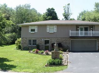 101 W Reindeer Dr, Powell, OH 43065