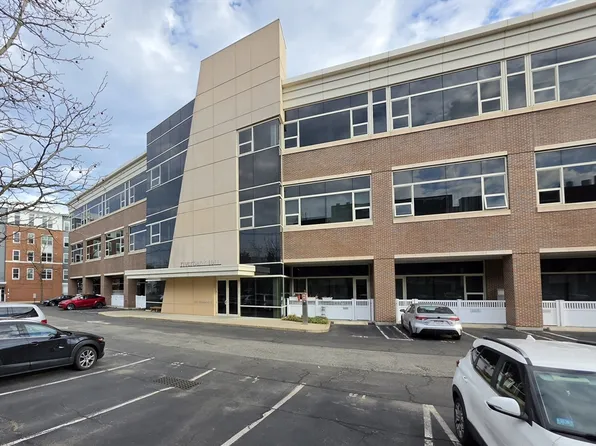 290 Pleasant St APT 113, Watertown, MA 02472