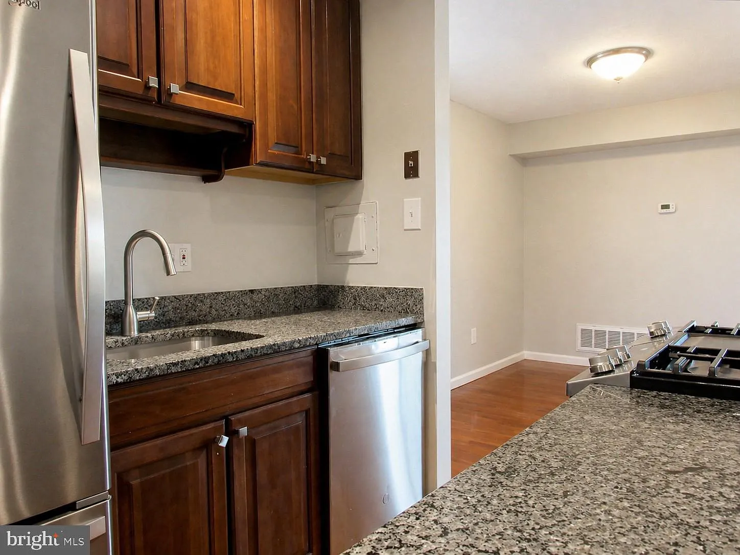 Sun Valley Condo Ph 1 — Photo 4