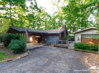 11840 White Oak Dr, Garfield, AR 72732
