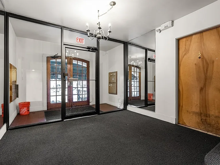 1400 Commonwealth Ave #2 — Photo 9