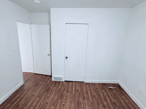 34 Sheridan St #1R, Chicopee, MA 01020