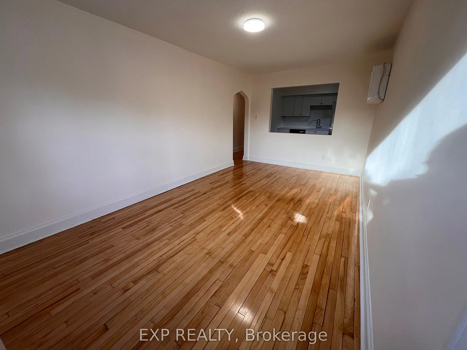 2 bed, $1,900 — Photo 4