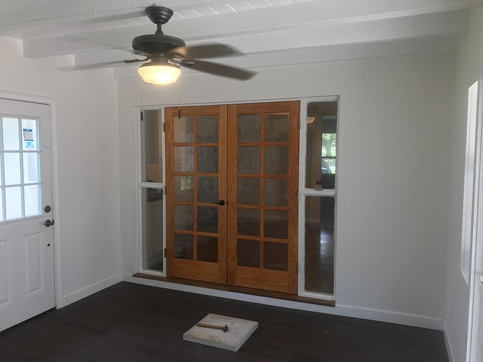 1st image of 191 Camelia St
