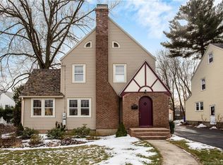 211 Warrenton Ave, West Hartford, CT 06119