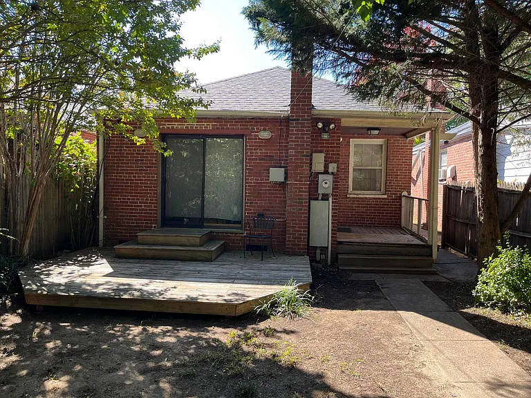 3136 Ellwood Ave — Photo 12