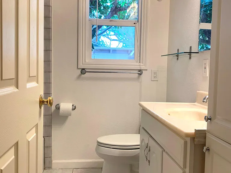 522 Georgia Ave — Photo 16