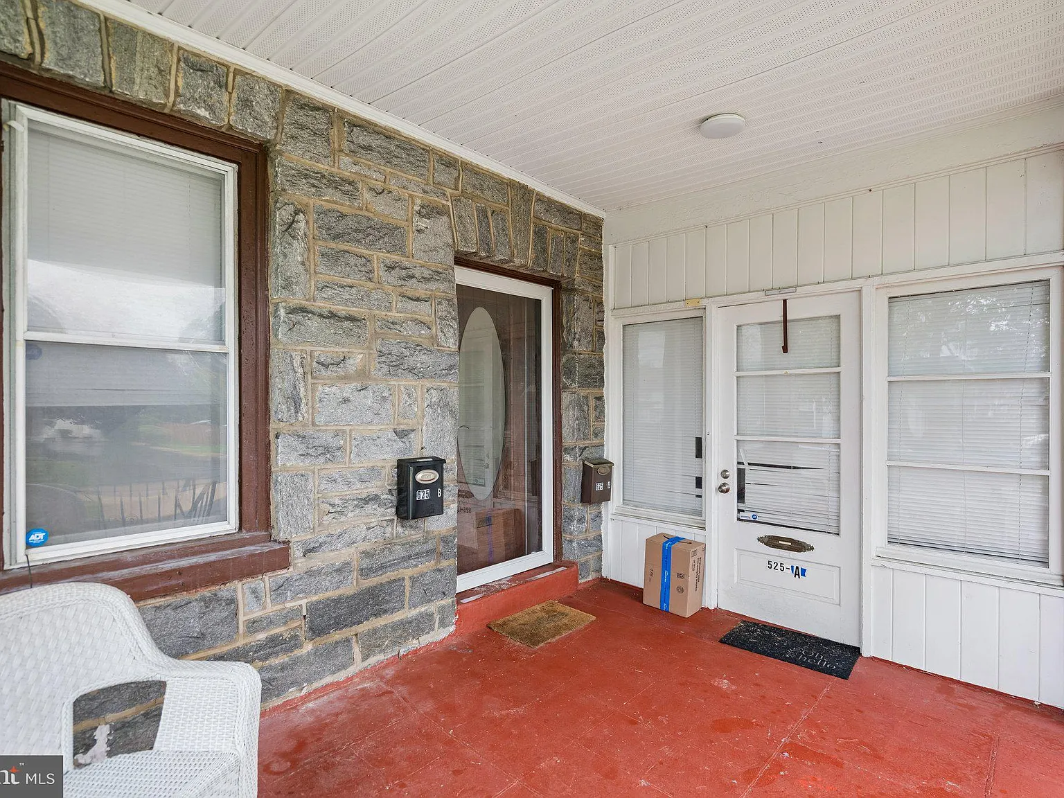 4 bed, 1.5 bath, 3807 sqft, $1,980 — Photo 2