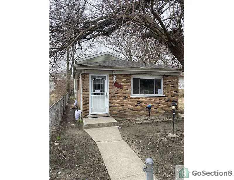 11648 S Peoria St photo 1