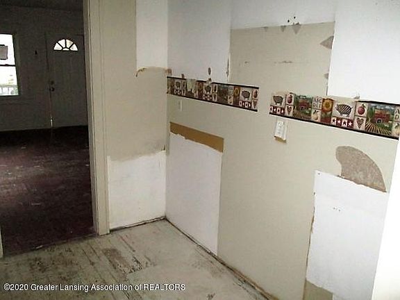 3rd image of 1544 Knollwood Ave