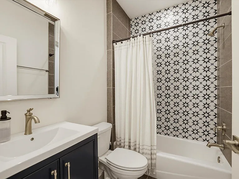 4068 Poets Trl — Photo 22