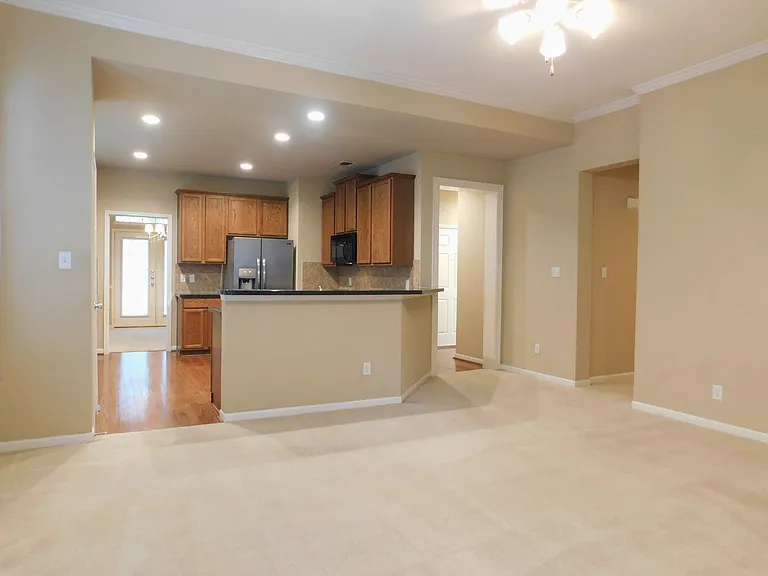 108 Red Bluff Dr — Photo 9