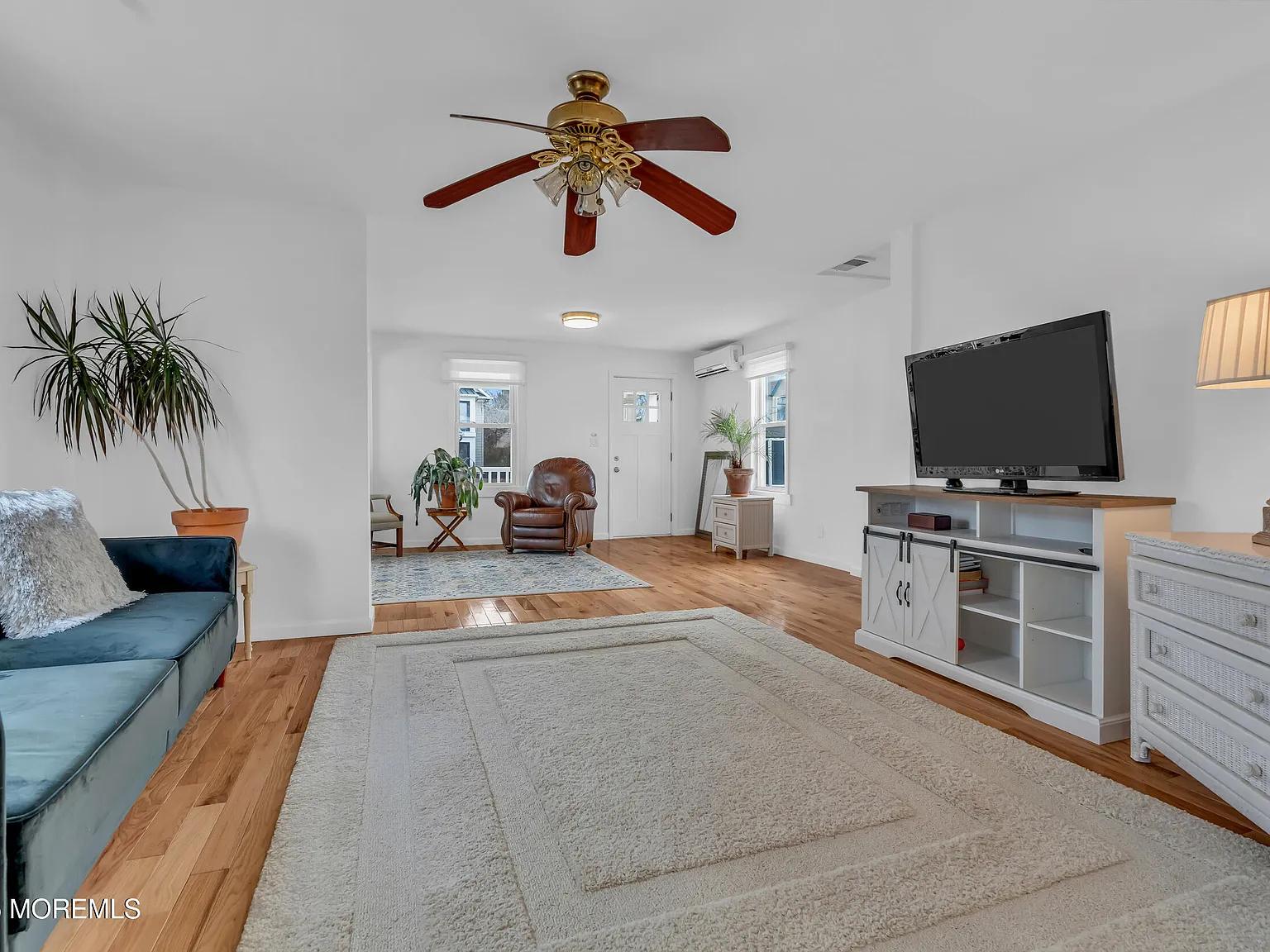 3 bed, 1394 sqft, $2,500 — Photo 3