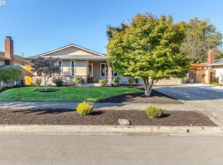 2236 Rose Blossom Dr, Springfield, OR 97477