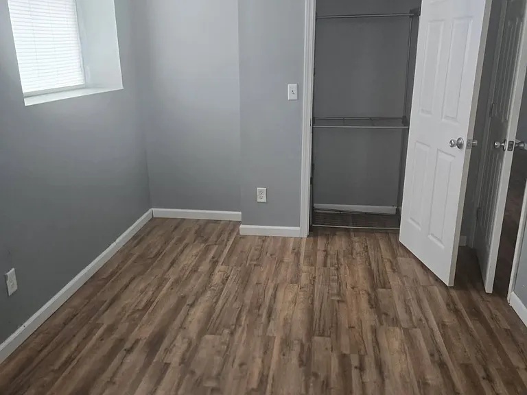 5016 Main St #3 — Photo 6