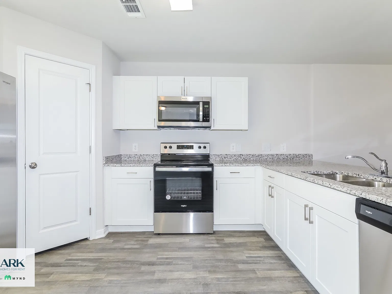 4 bed, 3.0 bath, 1811 sqft, $1,725 — Photo 4